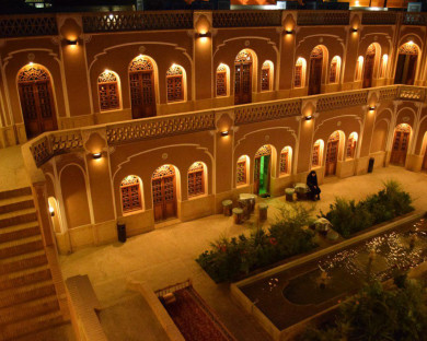 Yazd-KarvansarayeMoshirYazd-14.jpg