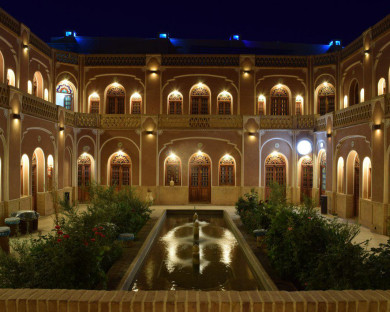 Yazd-KarvansarayeMoshirYazd-16.jpg