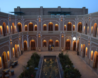 Yazd-KarvansarayeMoshirYazd-25.jpg