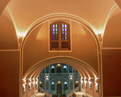 Yazd-KarvansarayeMoshirYazd-38.jpg