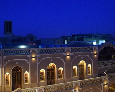 Yazd-KarvansarayeMoshirYazd-40.jpg