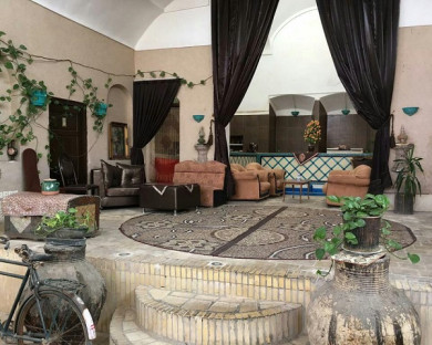 Yazd-SonnatiAdibOlMamalek-28.jpg