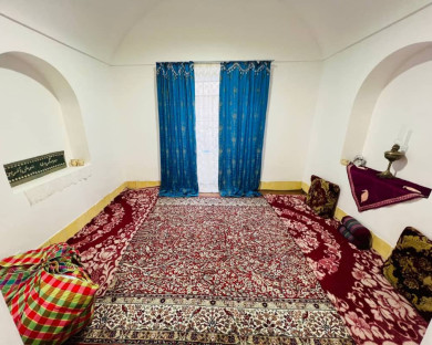 اقامتگاه بومگردی نوش آفرین بافق 3
