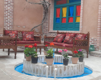 اقامتگاه بومگردی کاشانه بسطام 7