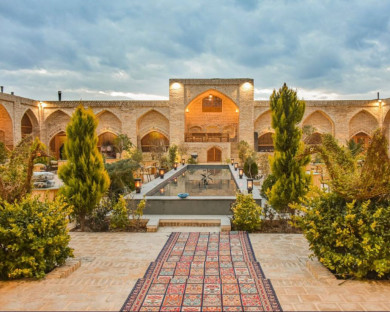 اقامتگاه بومگردی کاروانسرای شاه عباسی دودهک دلیجان