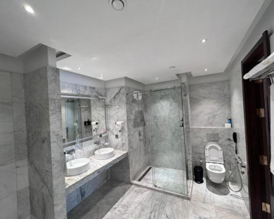 هتل رومی (Rumi) دوشنبه 13