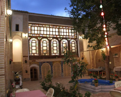 اقامتگاه سنتی حجه فروش اصفهان