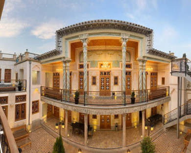 اقامتگاه سنتی ایزدی اصفهان