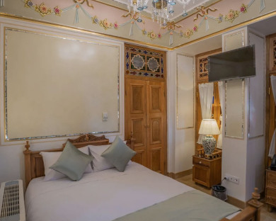 اقامتگاه سنتی ایزدی اصفهان 8