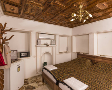 اقامتگاه سنتی کیانپور اصفهان 21