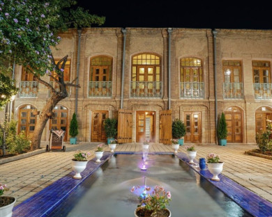 اقامتگاه سنتی آوا همدان