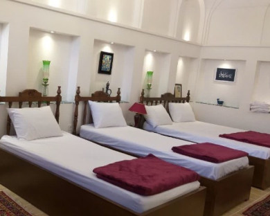 اقامتگاه سنتی دلنواز کاشان 13