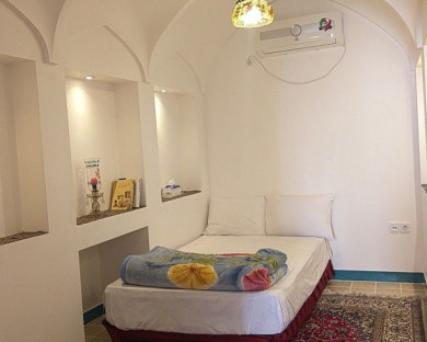 اقامتگاه سنتی دلنواز کاشان 16