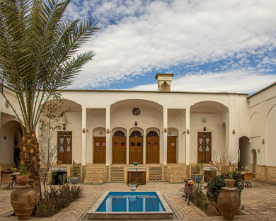 اقامتگاه سنتی نگین کاشان