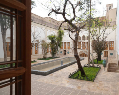 اقامتگاه سنتی استادی کاشان 1
