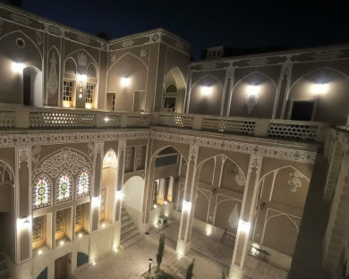 اقامتگاه سنتی پریخان کاشان 1