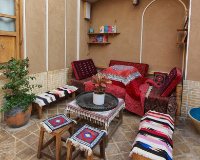 اقامتگاه بومگردی سرای سایه کاشان 3