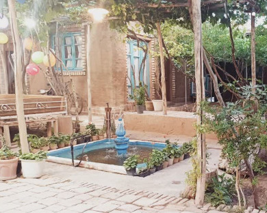 اقامتگاه بومگردی گلک بانو کاشمر 1