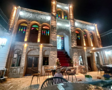 اقامتگاه سنتی مونگ خرم آباد