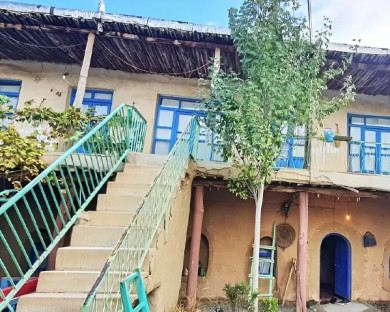 اقامتگاه بومگردی آقبلاغ لالجین 1