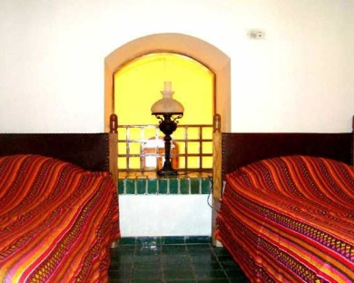 naeen-Jahangardi_naeen-05.jpg