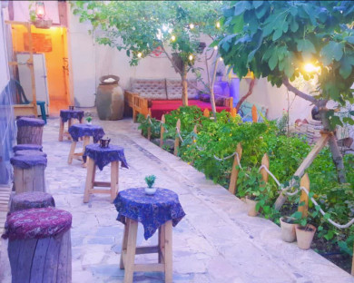 اقامتگاه بومگردی خاطره نائین