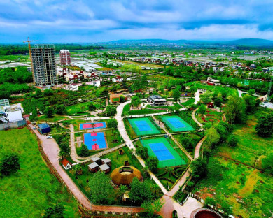 nour-dashtenour-1.jpg