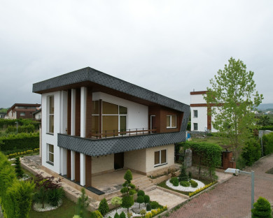 nour-dashtenour-2.jpg