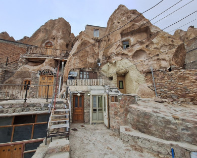 اقامتگاه بومگردی عمارت سنگی اسکو