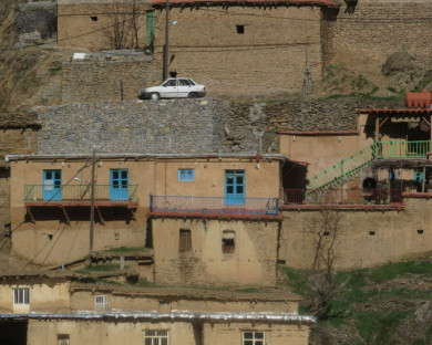 اقامتگاه بومگردی تاو سنندج