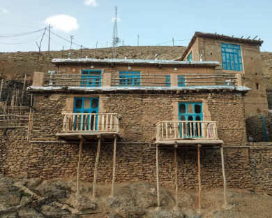 اقامتگاه بومگردی واران سنندج 12