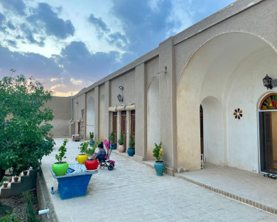 اقامتگاه بومگردی عمارت طاهری دامغان 1
