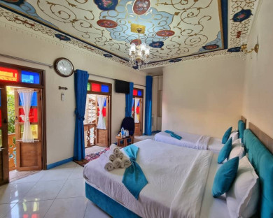 اقامتگاه سنتی پنج دری شیراز 21