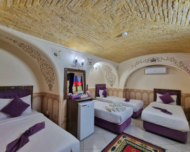 اقامتگاه سنتی پنج دری شیراز 18