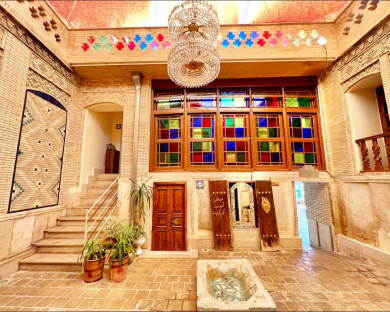 اقامتگاه سنتی پنج دری شیراز 1
