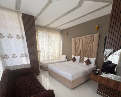 هتل باغ چهار فصل شیراز 13