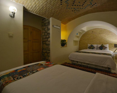 اقامتگاه بومگردی سرای همایونی شیراز 22