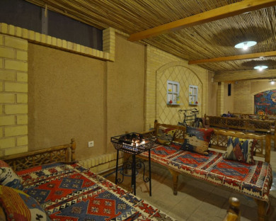 اقامتگاه بومگردی سرای همایونی شیراز 8