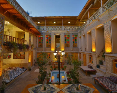 اقامتگاه بومگردی سرای همایونی شیراز 4