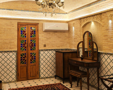 هتل بوتیک عمارت محلاتی شیراز 16