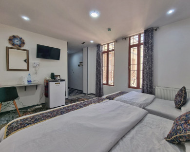 اقامتگاه سنتی سیمرغ شیراز 12