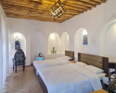 اقامتگاه سنتی صوفی راز شیراز 9