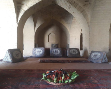 اقامتگاه بومگردی سرای ارغوانی طبس 9