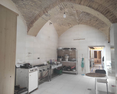 اقامتگاه بومگردی سرای ارغوانی طبس 7