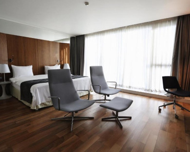 tbilisi-holidayinn-5.jpg