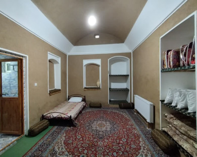 اقامتگاه بومگردی عمارت شاباز ورزنه 3