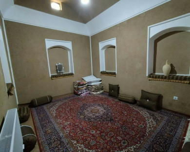 اقامتگاه بومگردی عمارت شاباز ورزنه 4
