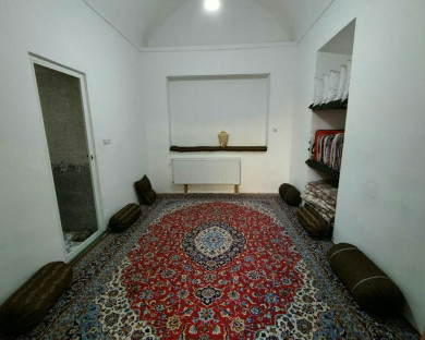 اقامتگاه بومگردی عمارت شاباز ورزنه 5