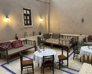 اقامتگاه بومگردی فروردین یزد 11