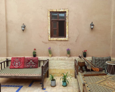 اقامتگاه بومگردی فروردین یزد 12